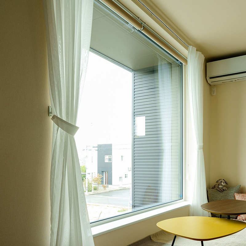 アルゴンガス入りオール樹脂サッシ